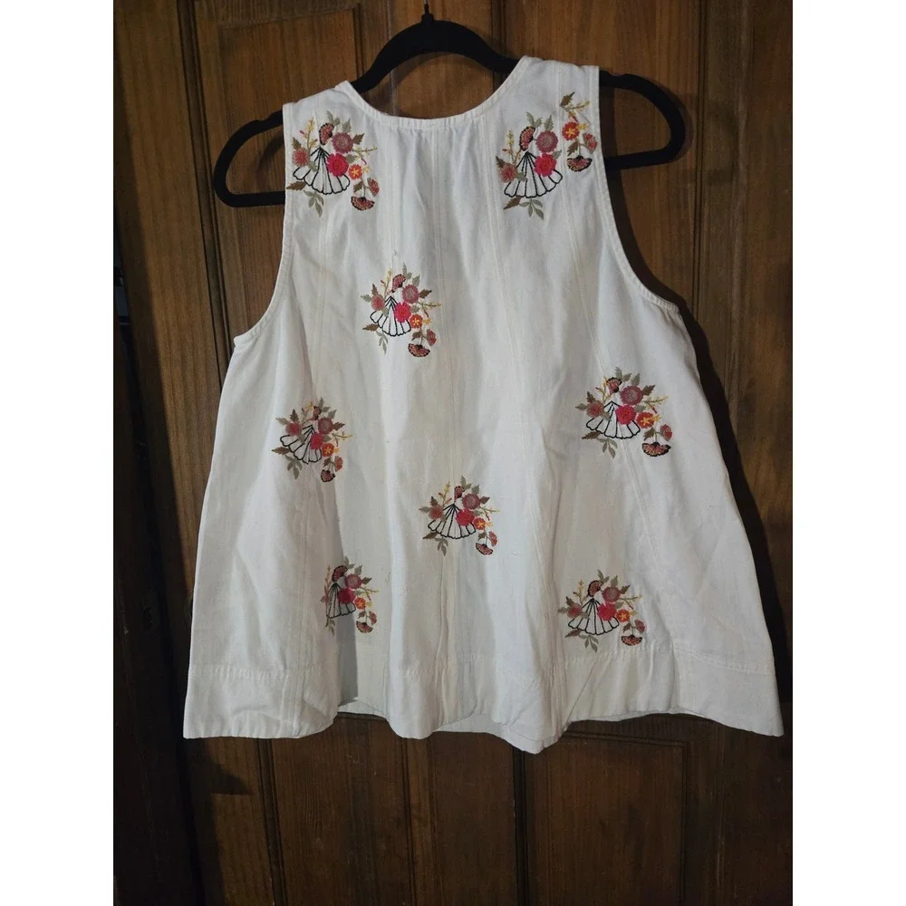 Free People Ivory Floral Embroidered Sleeveless Swing Top OB2335942 Small NWT